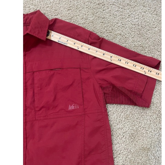 Men's REI Red Short Sleeve Button Up Hiking Outdoor Shirt Medium - Picture 6 of 8